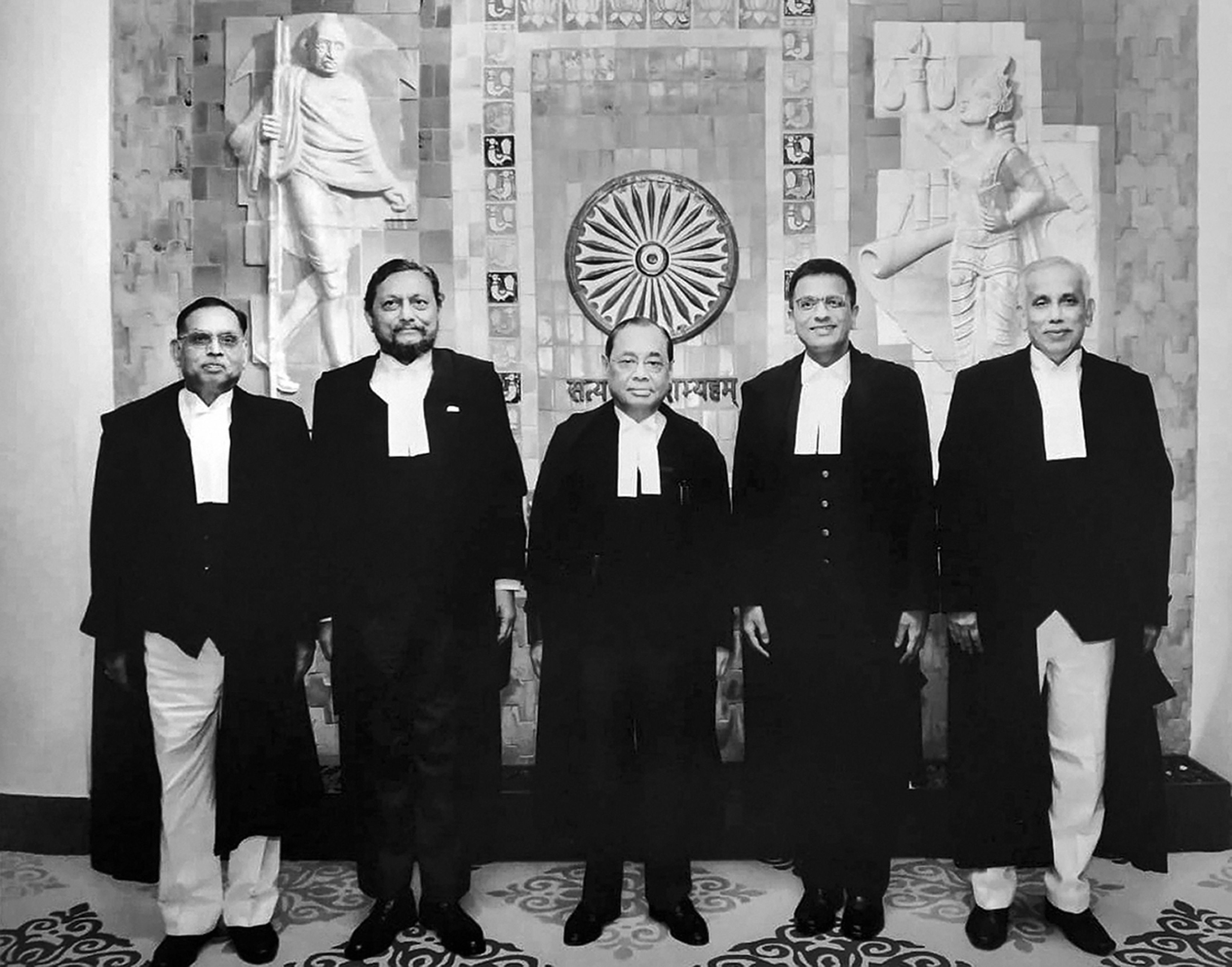 A group photo of the five-judge bench comprising Chief Justice of India Ranjan Gogoi (C) flanked by (L-R) Justice Ashok Bhushan, Justice Sharad Arvind Bobde, Justice Dhananjaya Y Chandrachud, Justice S Abdul Nazeer, after delivering the verdict on the Ayodhya land case, at Supreme Court in New Delhi, Saturday, Nov 9, 2019. Credit: PTI File Photo